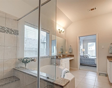 23811 Via Viale Dr - Photo Thumbnail 31