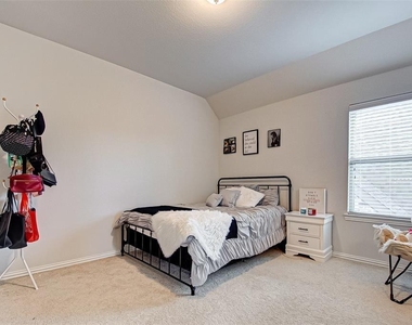 23811 Via Viale Dr - Photo Thumbnail 36