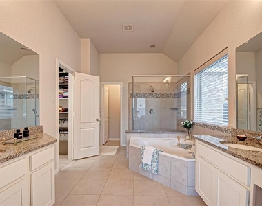 23811 Via Viale Dr - Photo Thumbnail 27
