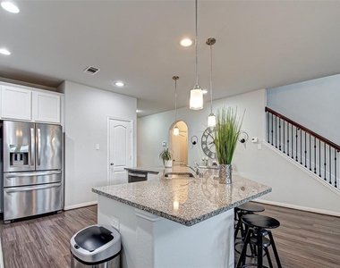23811 Via Viale Dr - Photo Thumbnail 16