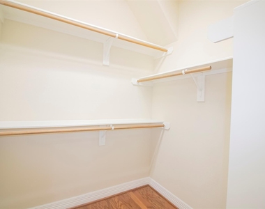 4718 Sabero Lane - Photo Thumbnail 31