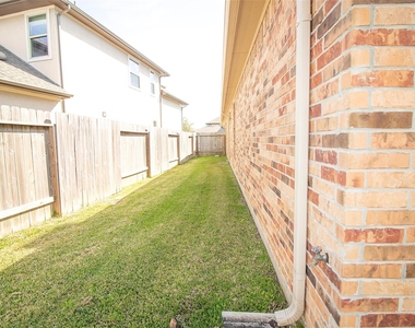 4718 Sabero Lane - Photo Thumbnail 35