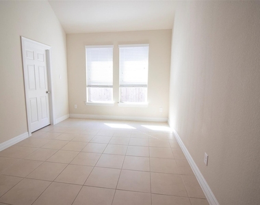 4718 Sabero Lane - Photo Thumbnail 24