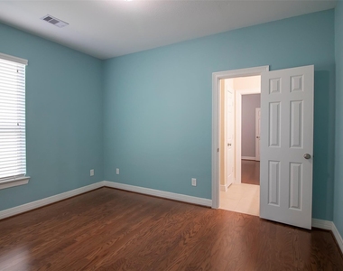 4718 Sabero Lane - Photo Thumbnail 10