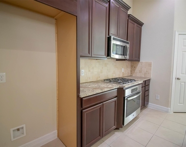 4718 Sabero Lane - Photo Thumbnail 22