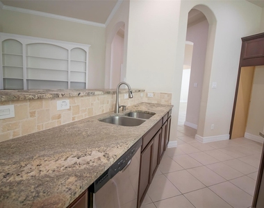 4718 Sabero Lane - Photo Thumbnail 21