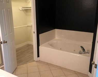 13322 Colton Lane - Photo Thumbnail 15