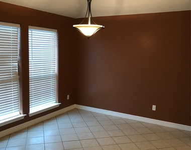 13322 Colton Lane - Photo Thumbnail 9