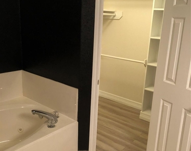 13322 Colton Lane - Photo Thumbnail 17