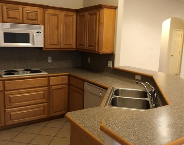 13322 Colton Lane - Photo Thumbnail 7