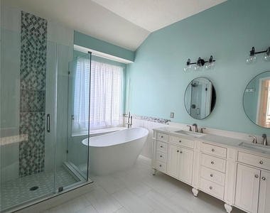 18823 Brighton Trail Lane - Photo Thumbnail 5