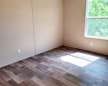3234 Bobbie Street - Photo Thumbnail 23