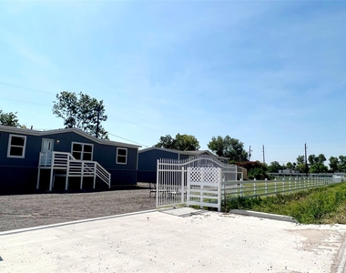 3234 Bobbie Street - Photo Thumbnail 9