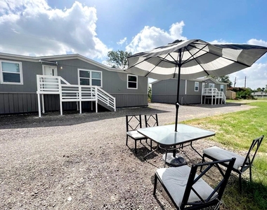 3234 Bobbie Street - Photo Thumbnail 1