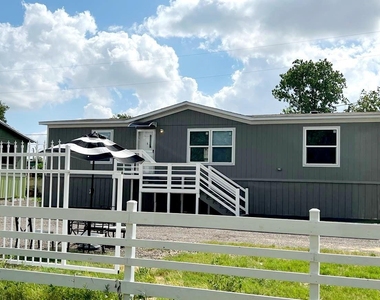 3234 Bobbie Street - Photo Thumbnail 7