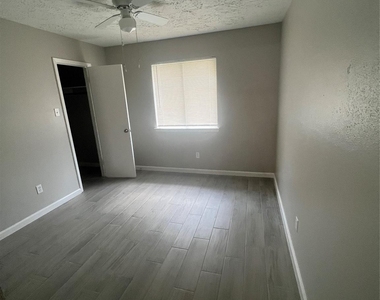 3611 Macon Place Court - Photo Thumbnail 5