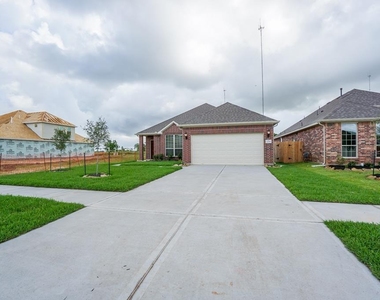 2206 Argos Drive - Photo Thumbnail 3