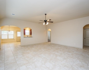 2206 Argos Drive - Photo Thumbnail 7