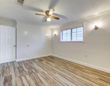 14238 Old Humble Road - Photo Thumbnail 15