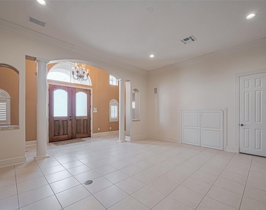 14010 Barnhart Boulevard - Photo Thumbnail 9