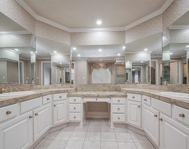 14010 Barnhart Boulevard - Photo Thumbnail 32