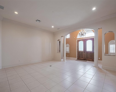 14010 Barnhart Boulevard - Photo Thumbnail 8