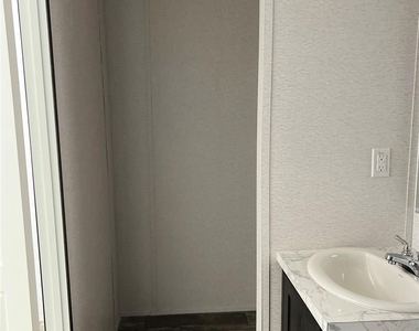 310 Pashun Lane - Photo Thumbnail 8