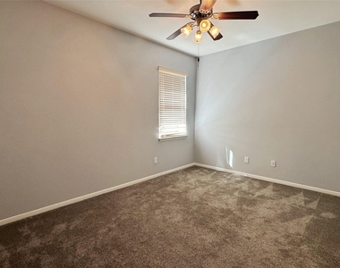1050 Forest Haven Court - Photo Thumbnail 6