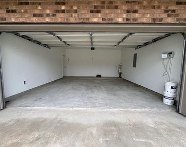 6423 Green Pedal Ln - Photo Thumbnail 1