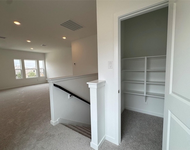6423 Green Pedal Ln - Photo Thumbnail 29
