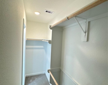6423 Green Pedal Ln - Photo Thumbnail 24