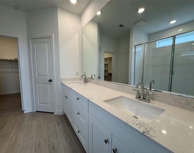6423 Green Pedal Ln - Photo Thumbnail 13