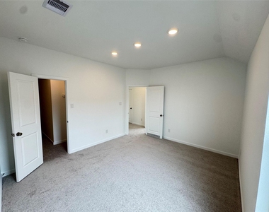 6423 Green Pedal Ln - Photo Thumbnail 25