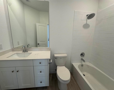 6423 Green Pedal Ln - Photo Thumbnail 21