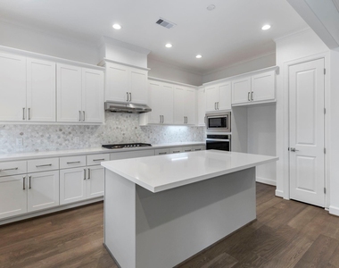 106 Cinder Berry Street - Photo Thumbnail 13