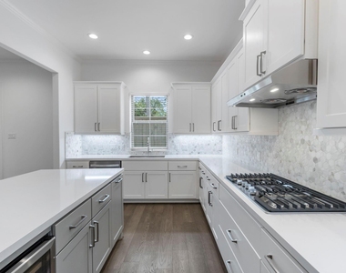 106 Cinder Berry Street - Photo Thumbnail 12