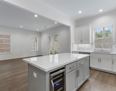 106 Cinder Berry Street - Photo Thumbnail 2