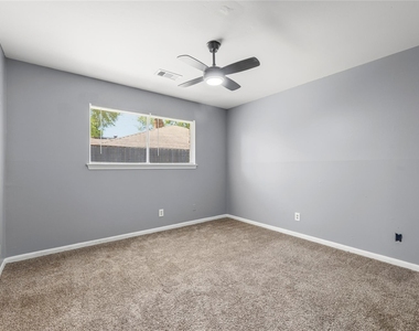4014 Mona Lee Lane - Photo Thumbnail 19