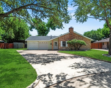 4014 Mona Lee Lane - Photo Thumbnail 1