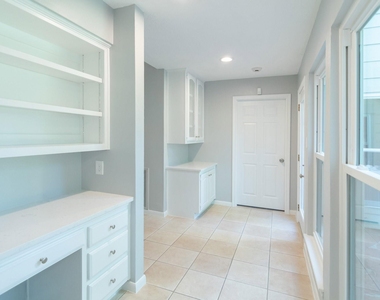 10 Coralvine Court - Photo Thumbnail 17