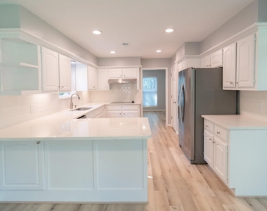 10 Coralvine Court - Photo Thumbnail 11