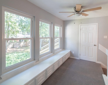 10 Coralvine Court - Photo Thumbnail 24