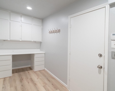 10 Coralvine Court - Photo Thumbnail 19