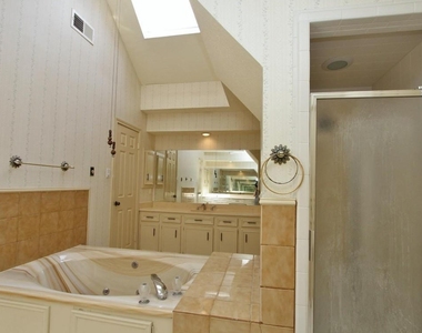 3339 Three Pines Drive - Photo Thumbnail 14