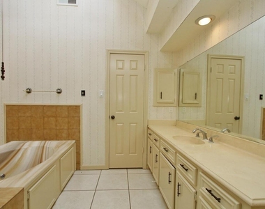 3339 Three Pines Drive - Photo Thumbnail 12