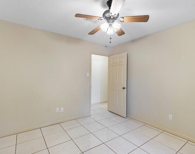 3339 Three Pines Drive - Photo Thumbnail 17