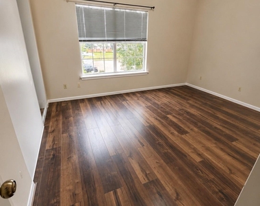 2910 Grants Lake Boulevard - Photo Thumbnail 7