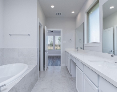7603 Coral Lake Drive - Photo Thumbnail 18