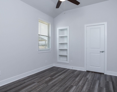 7603 Coral Lake Drive - Photo Thumbnail 20