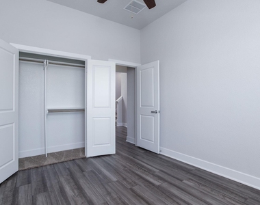 7603 Coral Lake Drive - Photo Thumbnail 22